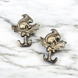 Крючок в виде белки, 13 см 31714